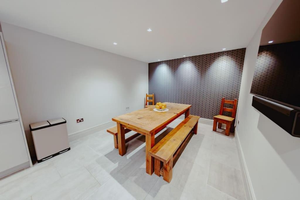 3-Story Townhouse - Sleeps 8 Lejlighed Leeds  Eksteriør billede